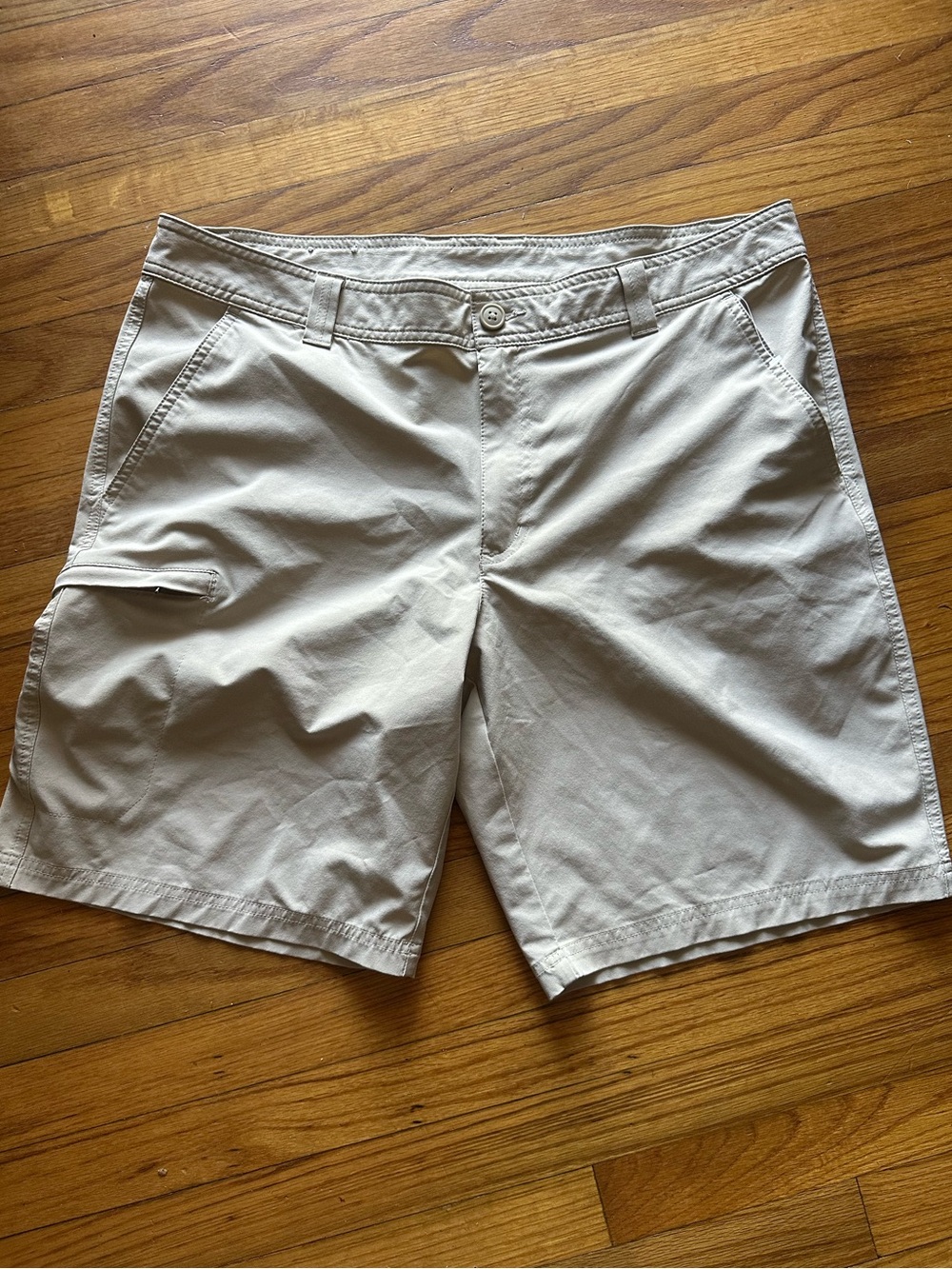 Columbia PFG Men's Omni-Shield Beige Chino Utility Fishing Shorts Size 38